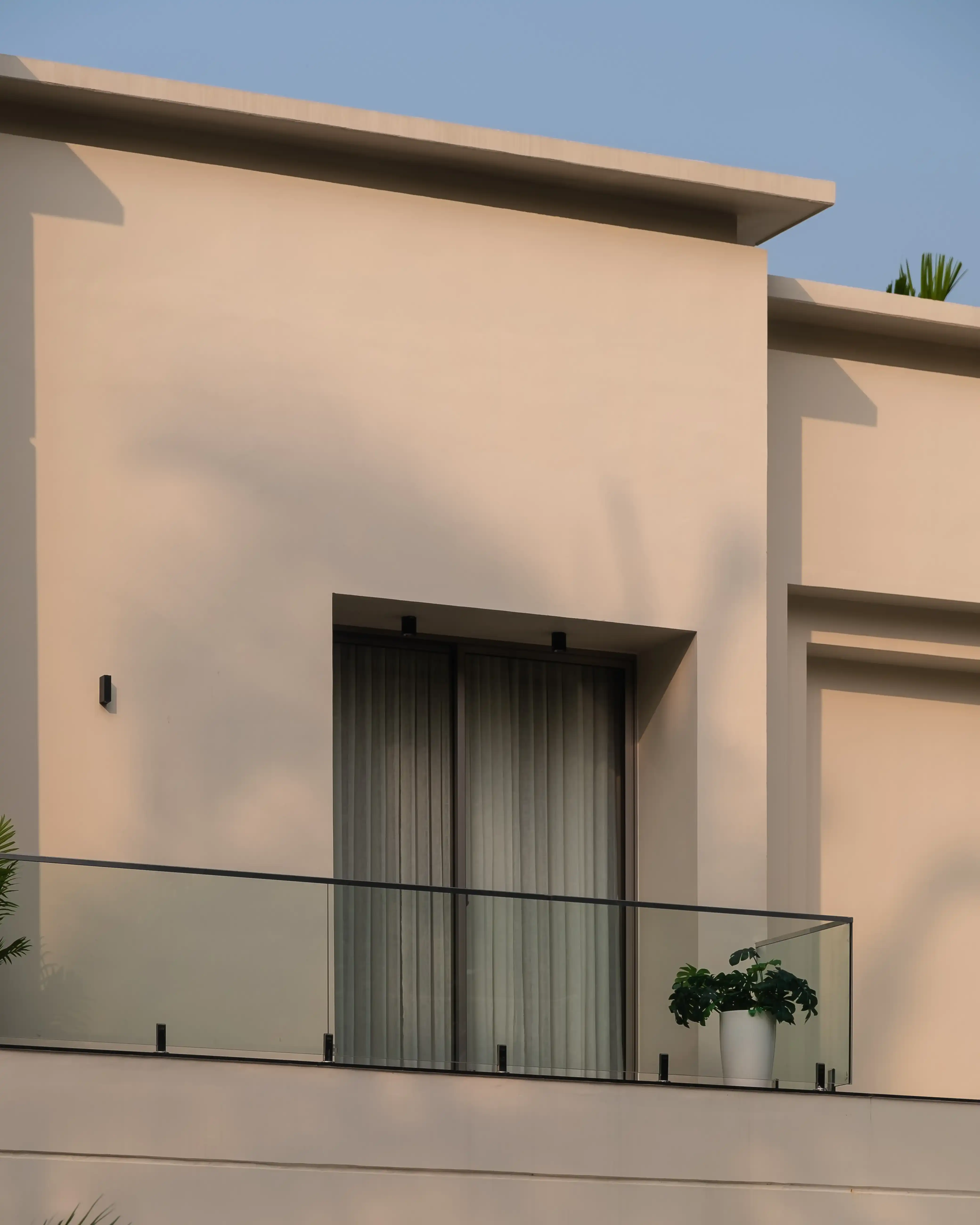 Coastline Residence - Louvers